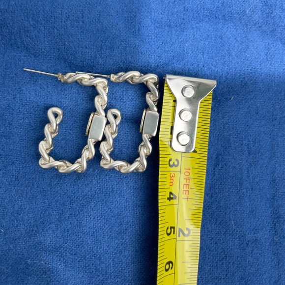 CHANEL Authentic Rare Earrings - Picture 5 of 10